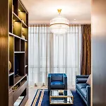 Luxury Louvre Ii