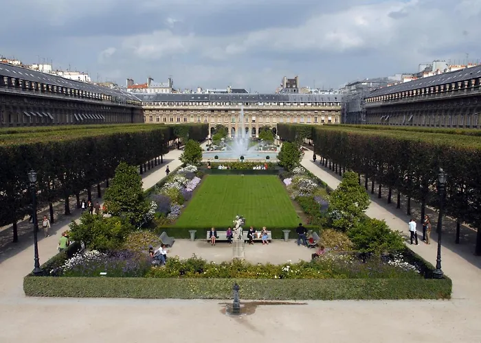 Luxury Louvre Ii * פריז